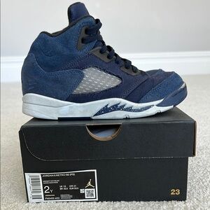 Jordan Kids Retro 5 SE Midnight Navy Sneakers size 2Y, with original box